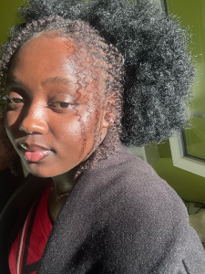 Photo de galerie - Avec une première expérience déjà acquise en tant qu’hôtesse, je suis disponible pour tout vos événements. N’hésitez pas à me contacter.