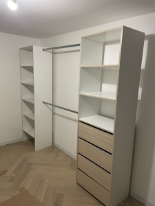 Photo de galerie - Montage tout type de meubles: cuisine, placard, bureaux, tables, chaises, miroirs.