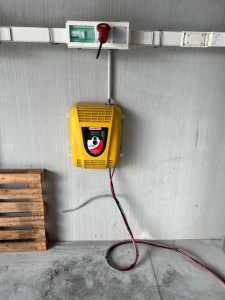 Photo de galerie - Borne de recharge pour les chariot électrique 