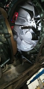 Photo réalisation - Réparation voiture - Quentin L. - Angers (Gouronnières) : Nettoyage cloche boîte de vitesse et changement embrayage Citroën C4