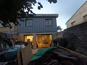 Photo de galerie - Rénovation maison 
Surélévation 