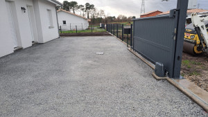 Photo de galerie - Terrassement ainsi que pose de clôture et bordure 