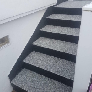 Photo de galerie - Tapis de pierre marbre concassée 