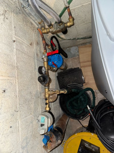 Photo de galerie - Pose d’un investisseur avec des modifications adaptées, réducteur de pression manomètre