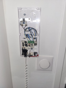Photo de galerie - Changement d'un interphone hs