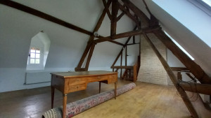 Photo de galerie - Reprise des bandes, ponçage, mise en peinture. 