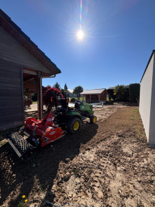 Photo de galerie - Préparation du sol en gazonnement