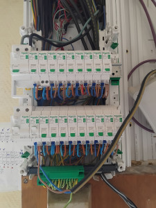 Photo de galerie - Installation d'un nouveau tableau électrique. 