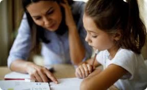 Photo de galerie - Soutien scolaire et aide aux devoirs.