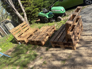 Photo de galerie - Salon de jardin en palette 