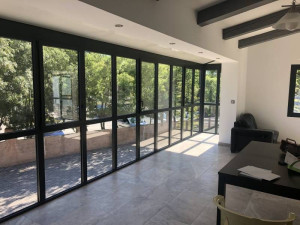 Photo de galerie - Réalisation de travaux de bricolage et d’aménagement intérieur : pose et installation de différents équipements, avec une attention particulière portée aux finitions. Travail soigné pour un résultat propre, fonctionnel et esthétique.

