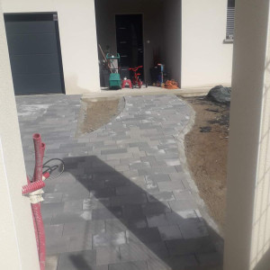 Photo de galerie - Entrée en pavé 