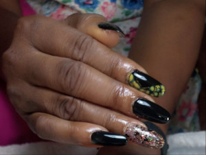 Photo de galerie - Capsules + nail art 
