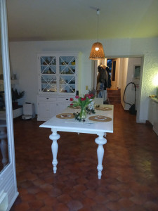 Photo de galerie - Nettoyage d'une villa ..avec cuisine entierement degraisser ..placards. four ..vitres..sanitaires. chambres 
cliente seduite a st paul de vence .
