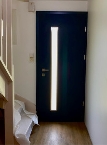 Photo de galerie - Pose de porte en aluminium avec finition 