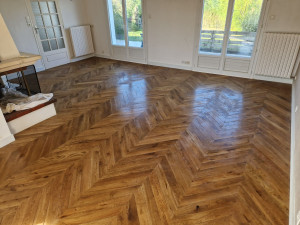 Photo de galerie - Parquet massif collee en pointe de hongrie 