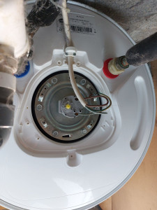 Photo de galerie - Raccordement électrique du chauffe eau 