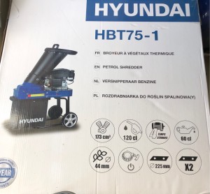 Photo de galerie - Broyeur de végétaux thermique 