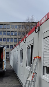Photo de galerie - Installation triphasée sur locaux modulaires