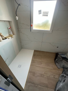 Photo de galerie - Pose bac à douche 