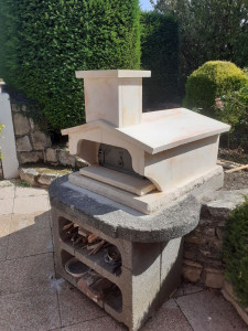Photo de galerie - Petite dalle en support + montage barbecue en pierre complet 