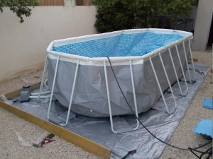Photo de galerie - Installation d'une piscine hors sol Intex
