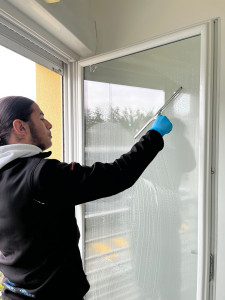 Photo de galerie - Laveur de vitres Maison