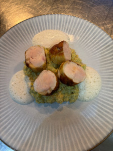 Photo de galerie - émulation parmesan, risotto d’asperge et filet mignon de porc