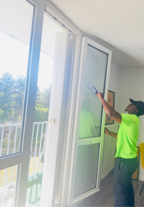 Photo de galerie - Entretien vitres 