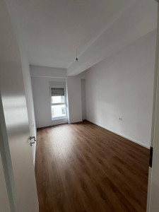 Photo de galerie - Pose du parquet au PVC