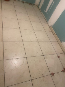 Photo de galerie - Pose de carrelage en sous sol 