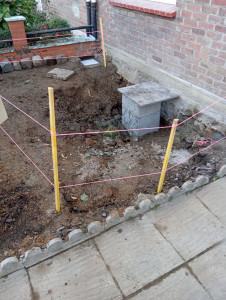 Photo de galerie - La peau d'un regard avec une trappe de visite