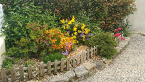 Photo de galerie - Massif et bordure bois