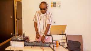 Photo de galerie - Dj à une fête d’anniversaire 