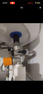 Photo de galerie - Intervention sur un ballon d’eau chaude remplacement du groupe de sécurité.