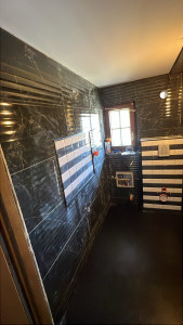Photo de galerie - Pose de carrelage dans la salle de bain