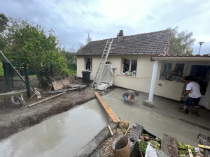 Photo de galerie - Travaux de terrassement réalisés pour une terrasse 