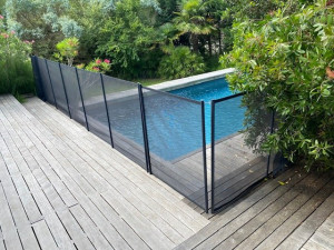 Photo de galerie - Installation clôture piscine type 