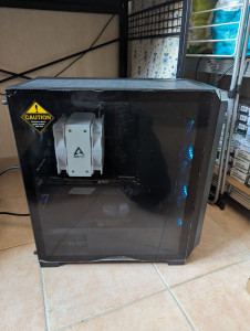 Photo de galerie - Montage de Aà Z d'un pc gamer pour un client 
Boitier avec ventilateur RGB avec gestion des ventilateurs .
Configuration sûr mesure suivant le budget du client 
