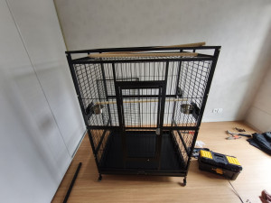 Photo de galerie - Montage cage perroquet