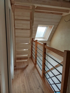 Photo de galerie - Aménagement interieur. Garde corps bois/métal 