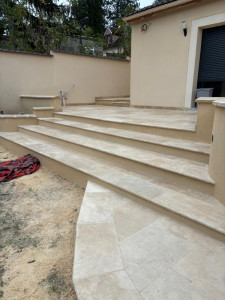 Photo de galerie - Marches escaliers jardin