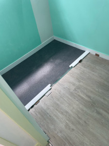 Photo de galerie - Sol en lame et moquette 