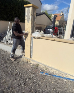 Photo de galerie - SPEEDBINTOUDIABY Société de ravalement Nous sommes une entreprise spécialisée dans les travaux de ravalement et de rénovation de façades. Nous intervenons auprès des particuliers et des professionnels. N'hésitez pas à nous contacte