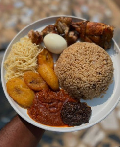 Photo de galerie - CUISINE AFRICAINE
AYIMOLOU
ATASSI
ATIÉKÉ
SAUCE GRAINES
SAUCE D'ARACHIDE
SAUCE GOMBO
SAUCE TOMATE
SAUCE GBOMA