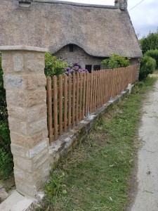 Photo de galerie - Mise en.plzce d une clôture en bois