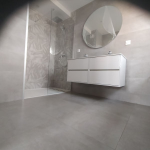 Photo de galerie - Nettoyage fin de chantier ( laitance) salle de bain 