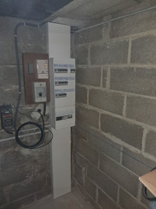 Photo de galerie - Tableau électrique triphasé en renovation
