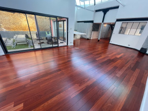 Photo de galerie - Ponçage de parquet exotique 