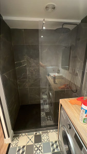 Photo de galerie - Rénovation de salle de bain dans un appartement 